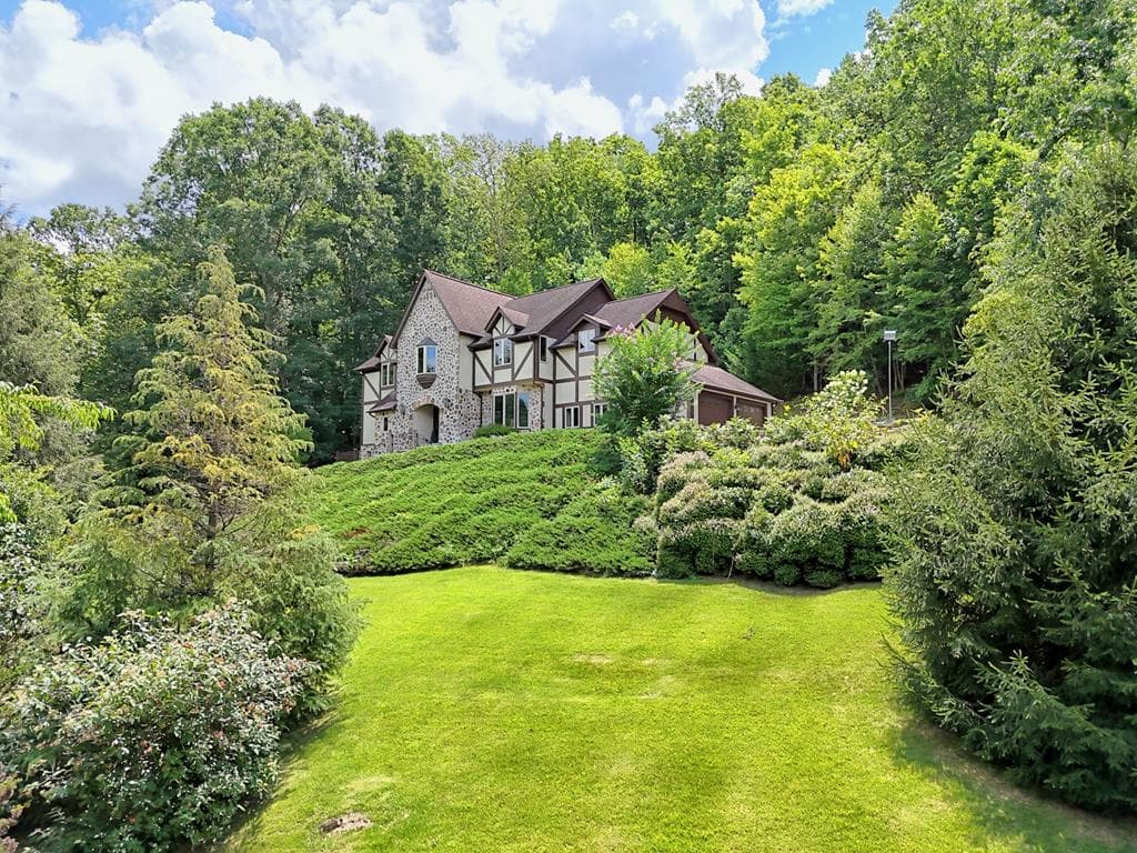 251 Quail Cove Lane, Brasstown NC 28902 - Photo