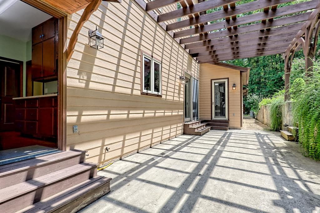 251 Quail Cove Lane, Brasstown NC 28902 - Photo