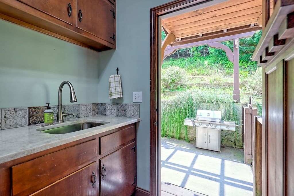 251 Quail Cove Lane, Brasstown NC 28902 - Photo