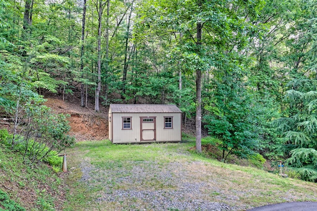 251 Quail Cove Lane, Brasstown NC 28902 - Photo