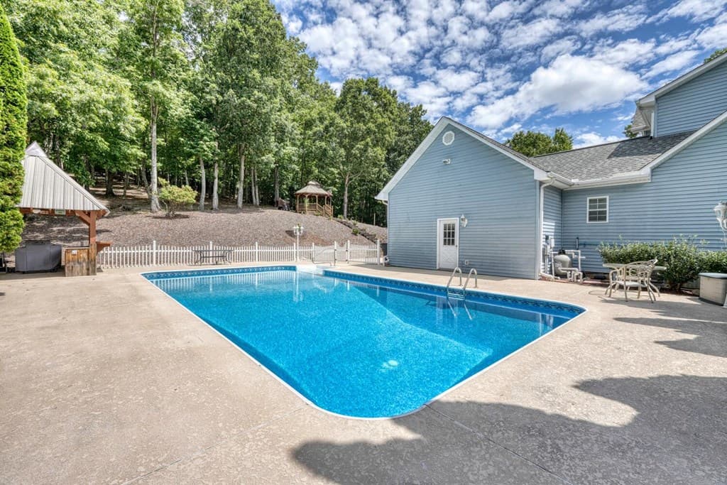 266 E Wright Road, Blairsville GA 30512 - Photo