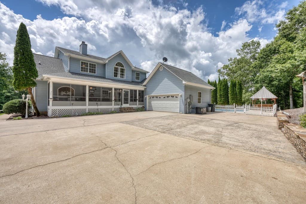 266 E Wright Road, Blairsville GA 30512 - Photo