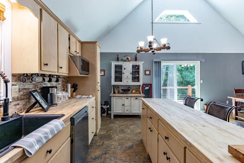 411 Piney Acres Road, Blue Ridge GA 30513 - Photo