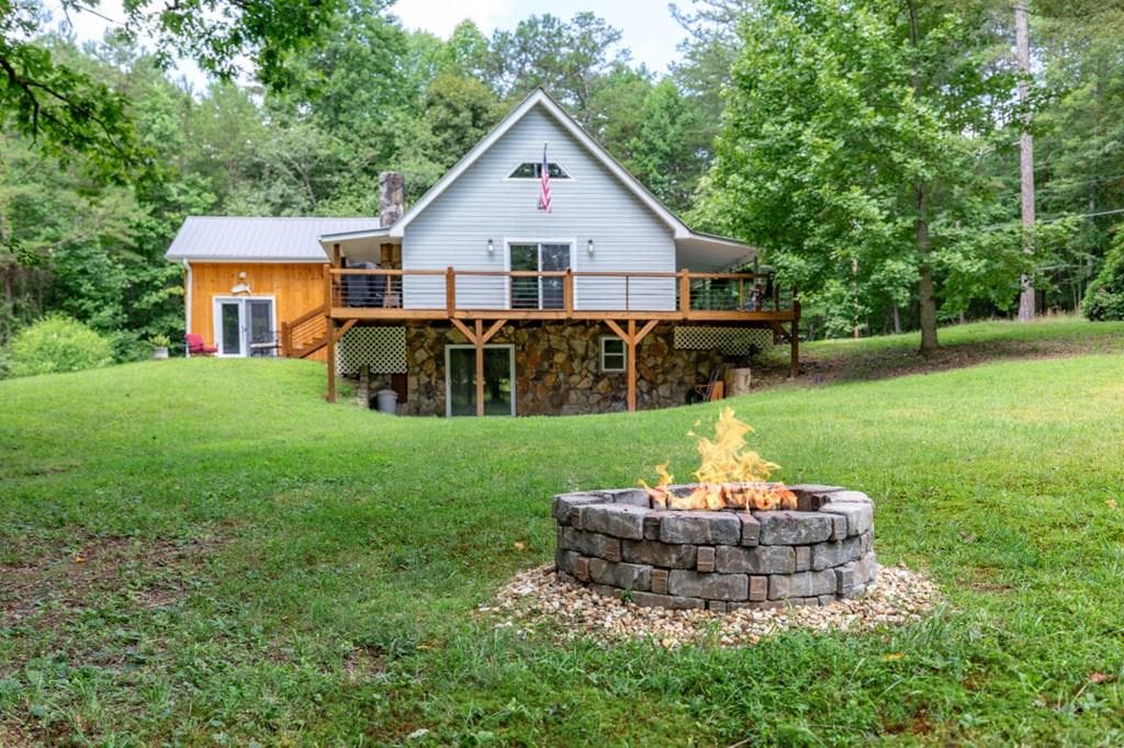411 Piney Acres Road, Blue Ridge GA 30513 - Primary photo