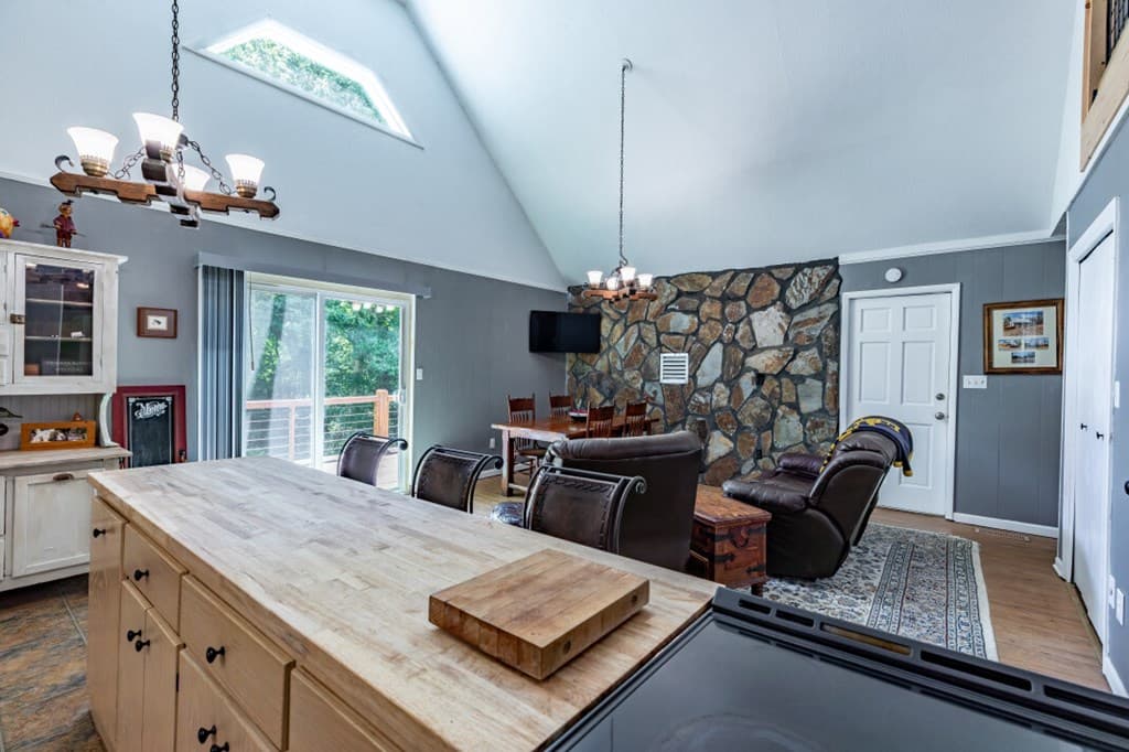 411 Piney Acres Road, Blue Ridge GA 30513 - Photo