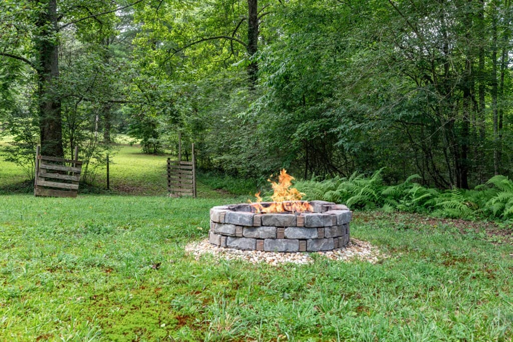 411 Piney Acres Road, Blue Ridge GA 30513 - Photo