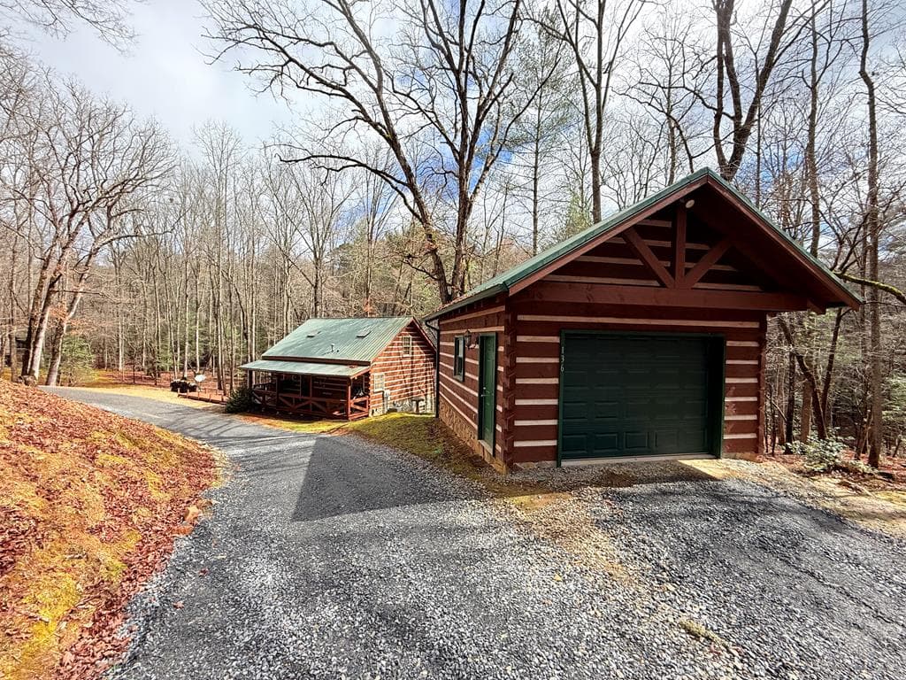136 Honeysuckle Way, Blue Ridge GA 30513 - Photo