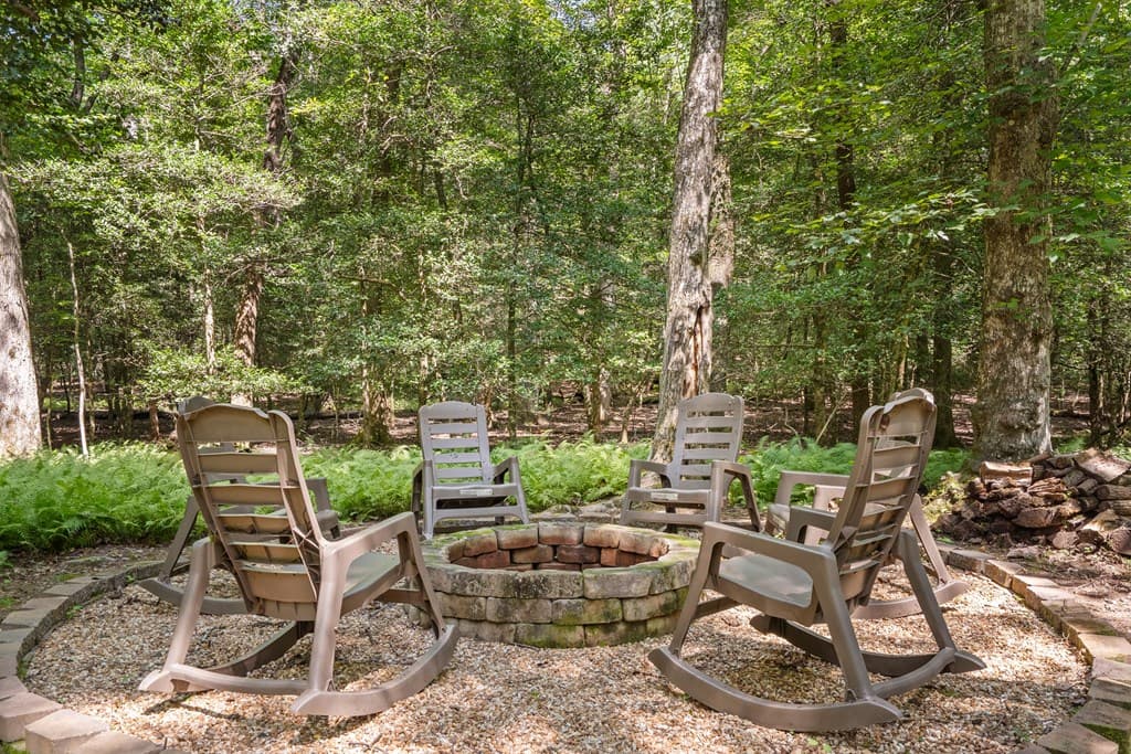 136 Honeysuckle Way, Blue Ridge GA 30513 - Photo