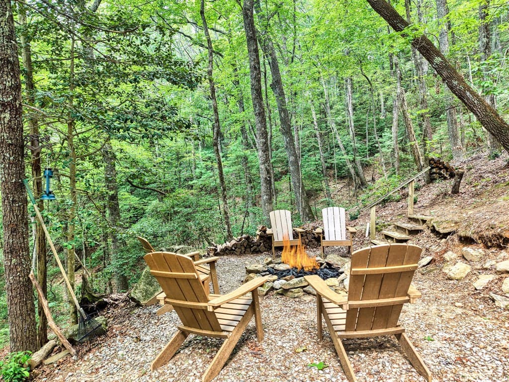 100 Reddick Drive, Blairsville GA 30512 - Photo