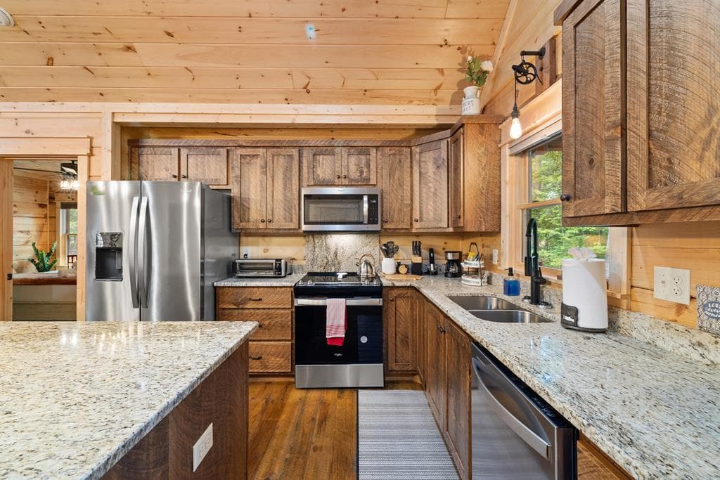 956 Lemmon Lane, Ellijay GA 30540 - Photo