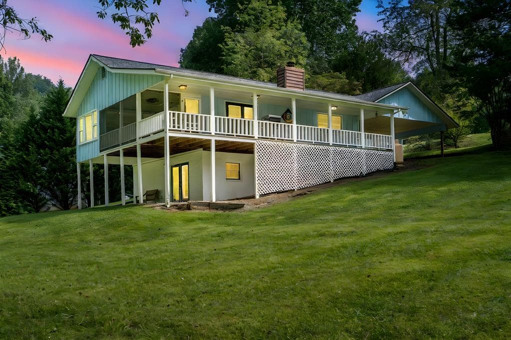 55 Chatuge Hills Drive, Hayesville NC 28904 - Primary photo
