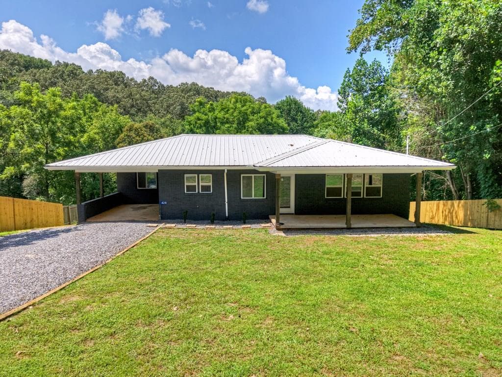 428 Kingtown Street, Mccaysville GA 30555 - Primary photo