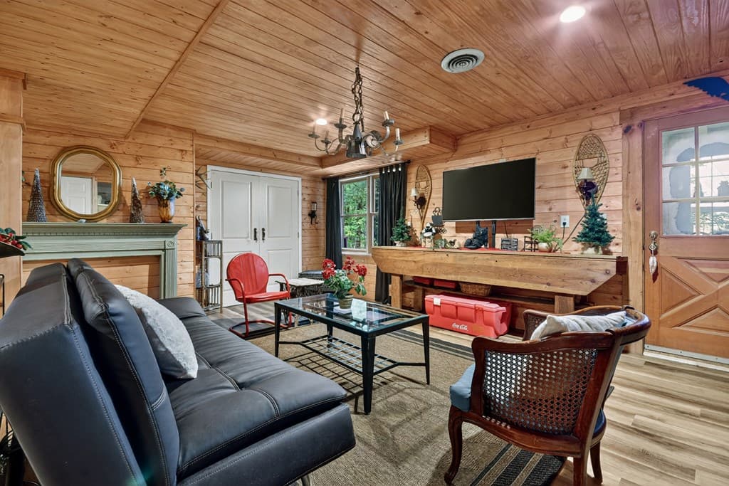 270 Walnut Mountain Road, Ellijay GA 30540 - Photo