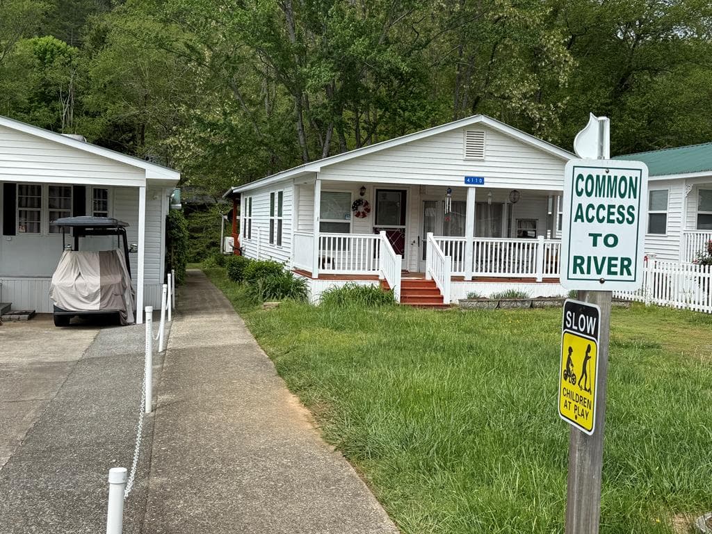 4225 River Bank Run, Hiawassee GA 30546 - Photo
