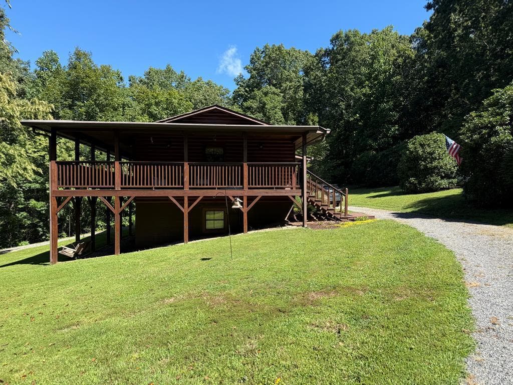 223 Mountain Breezes Drive, Hayesville NC 28904 - Photo