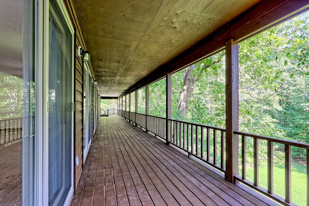 2204 Cedar Cliff Road, Hiawassee GA 30546 - Photo