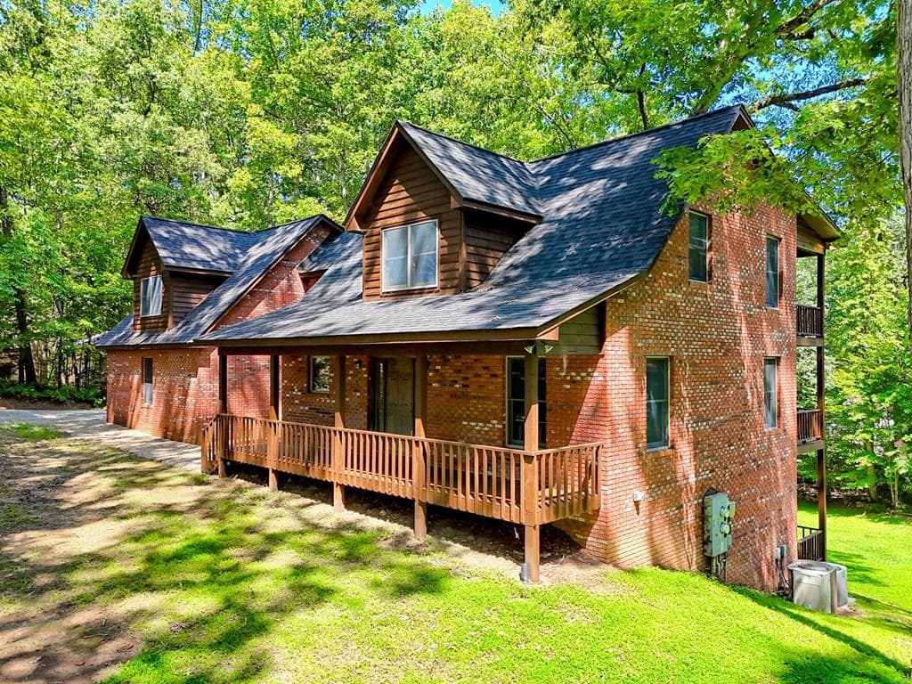 2204 Cedar Cliff Road, Hiawassee GA 30546 - Primary photo