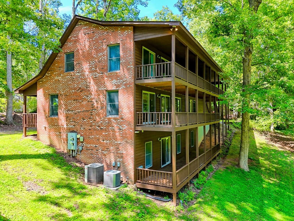 2204 Cedar Cliff Road, Hiawassee GA 30546 - Photo