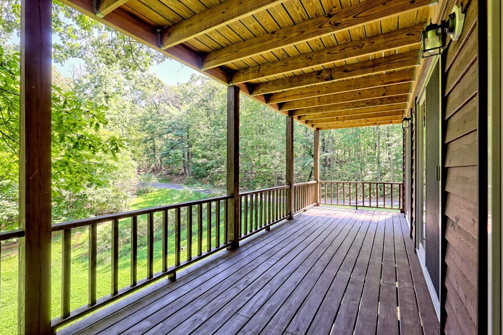 2204 Cedar Cliff Road, Hiawassee GA 30546 - Photo