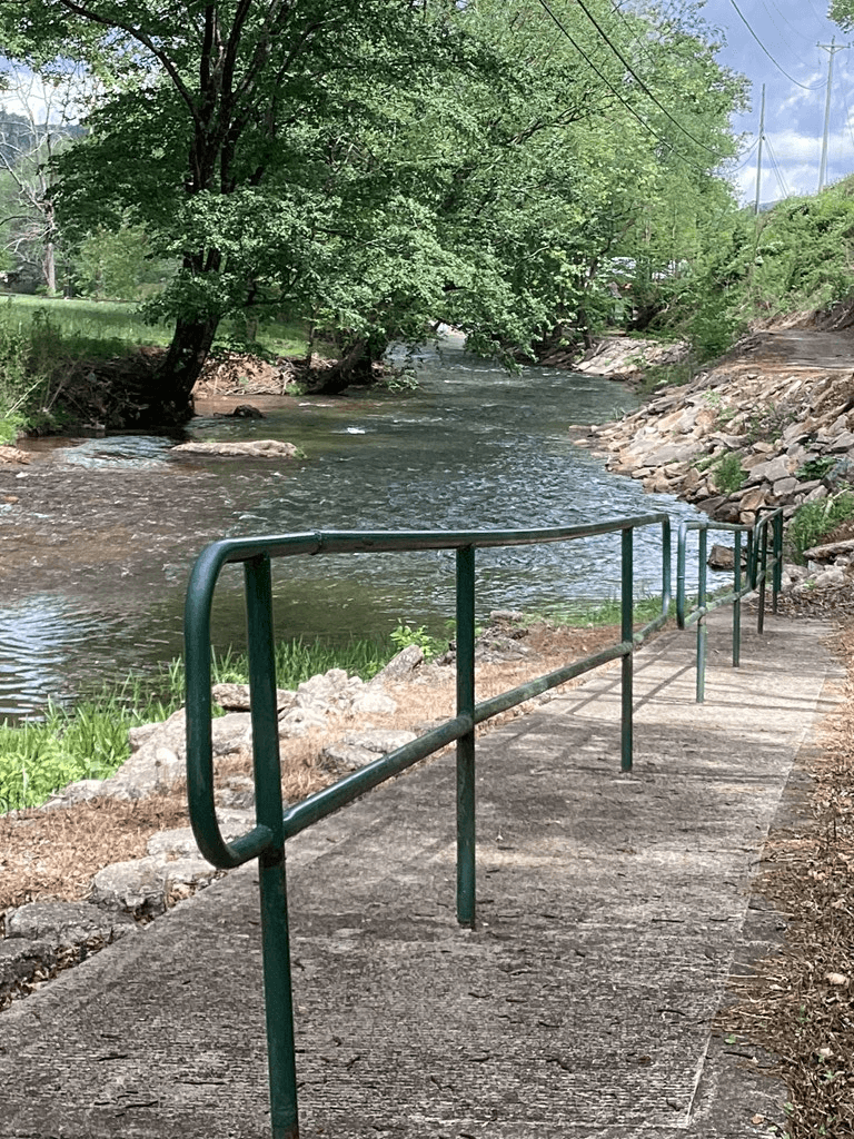 4369 Riverbank Run, Hiawassee GA 30546 - Photo