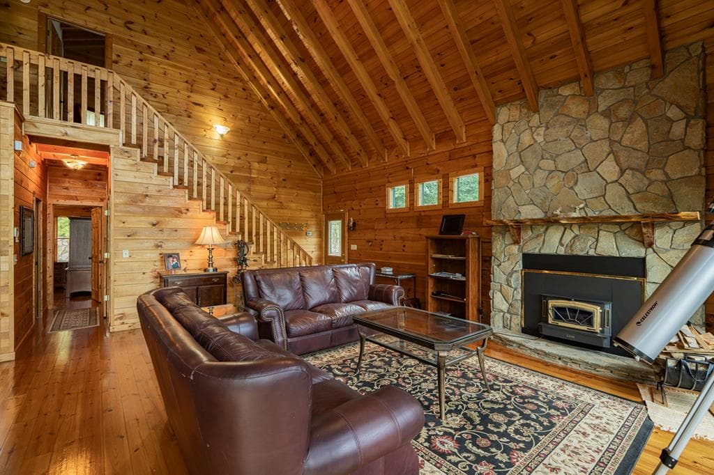 71 S Hidden Valley Drive, Ellijay GA 30536 - Photo