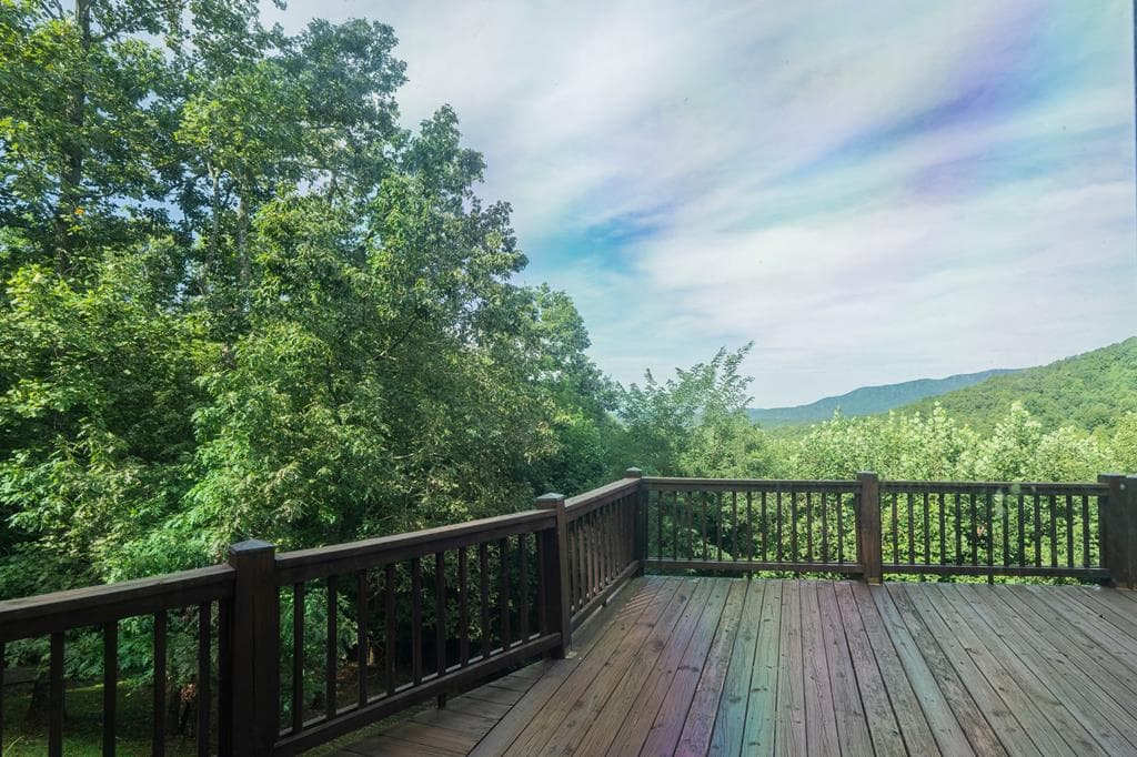 71 S Hidden Valley Drive, Ellijay GA 30536 - Photo