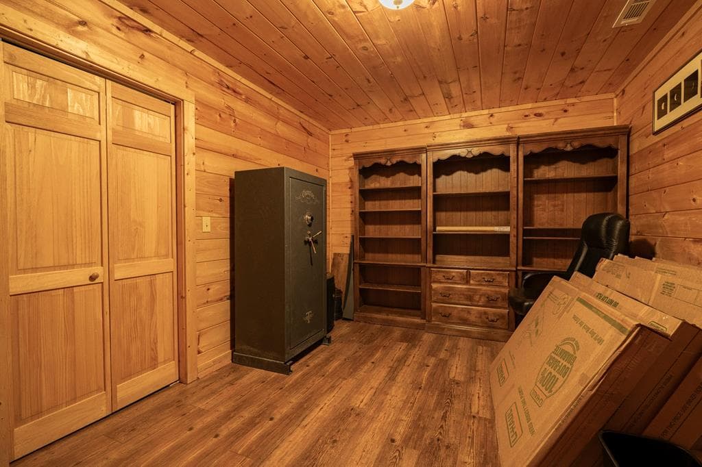 71 S Hidden Valley Drive, Ellijay GA 30536 - Photo