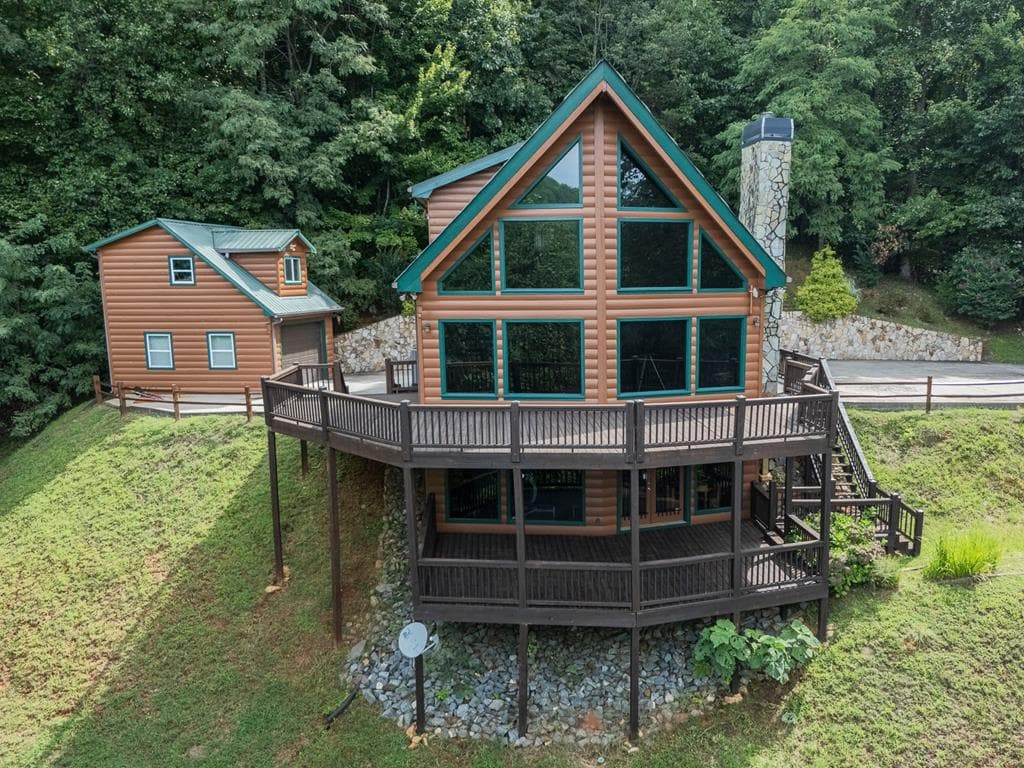 71 S Hidden Valley Drive, Ellijay GA 30536 - Primary photo