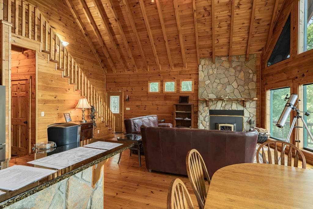 71 S Hidden Valley Drive, Ellijay GA 30536 - Photo
