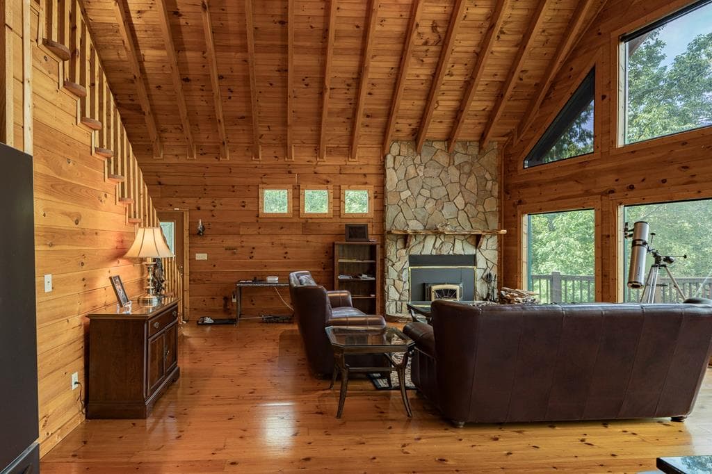 71 S Hidden Valley Drive, Ellijay GA 30536 - Photo