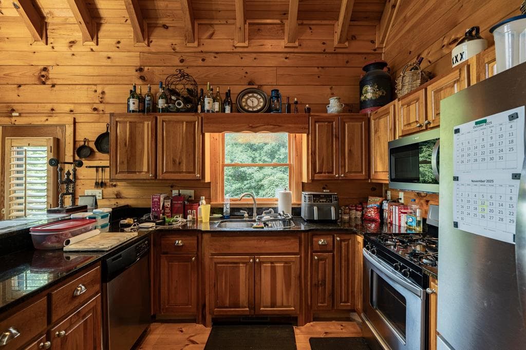 71 S Hidden Valley Drive, Ellijay GA 30536 - Photo