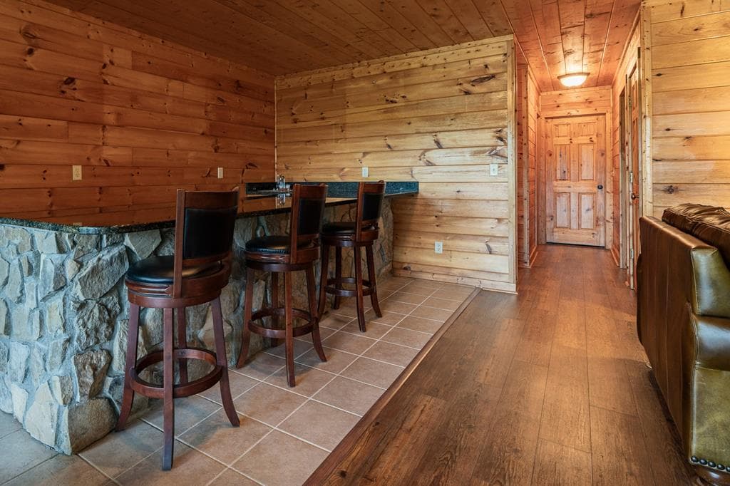 71 S Hidden Valley Drive, Ellijay GA 30536 - Photo
