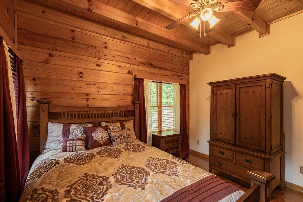 71 S Hidden Valley Drive, Ellijay GA 30536 - Photo