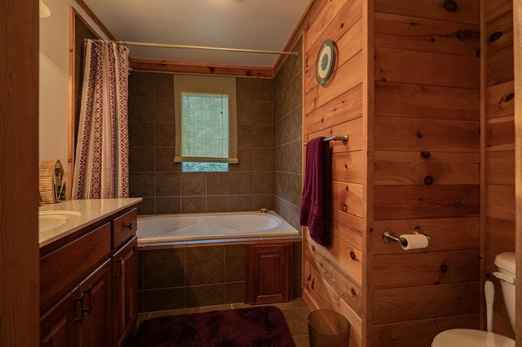 71 S Hidden Valley Drive, Ellijay GA 30536 - Photo