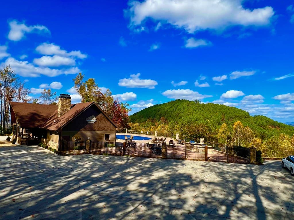 000 Deyton Drive, Blairsville GA 30512 - Photo