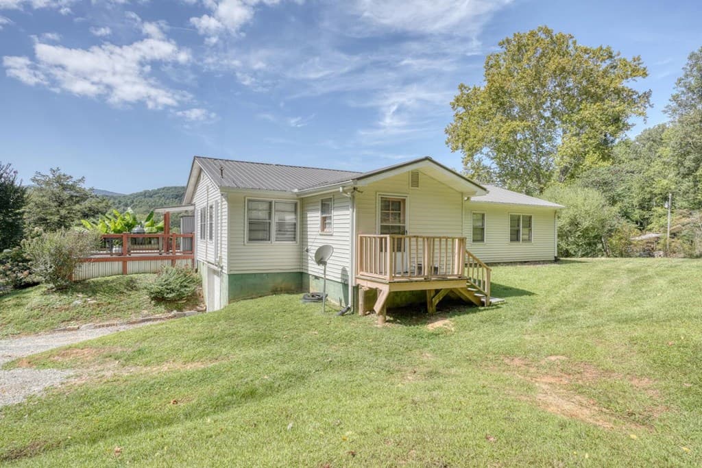 729 Collins Road, Blairsville GA 30512 - Photo