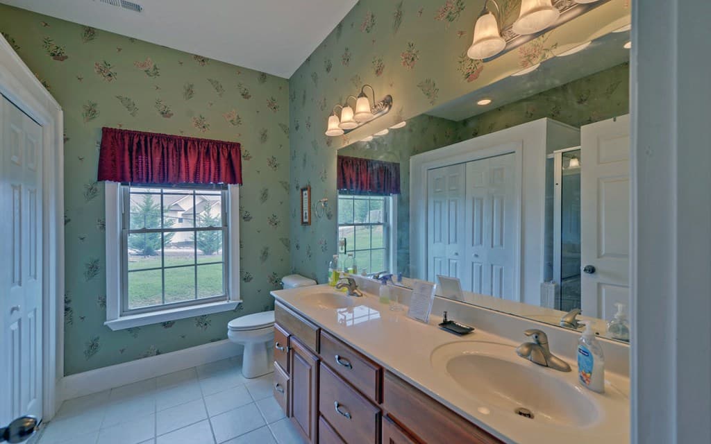 1729-B Watercrest Way #b, Young Harris GA 30582 - Photo