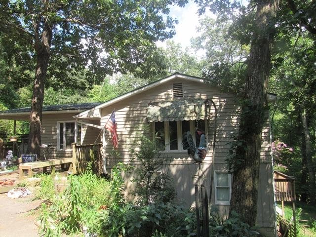 88 Bruce Wike Lane, Brasstown NC 28902 - Primary photo