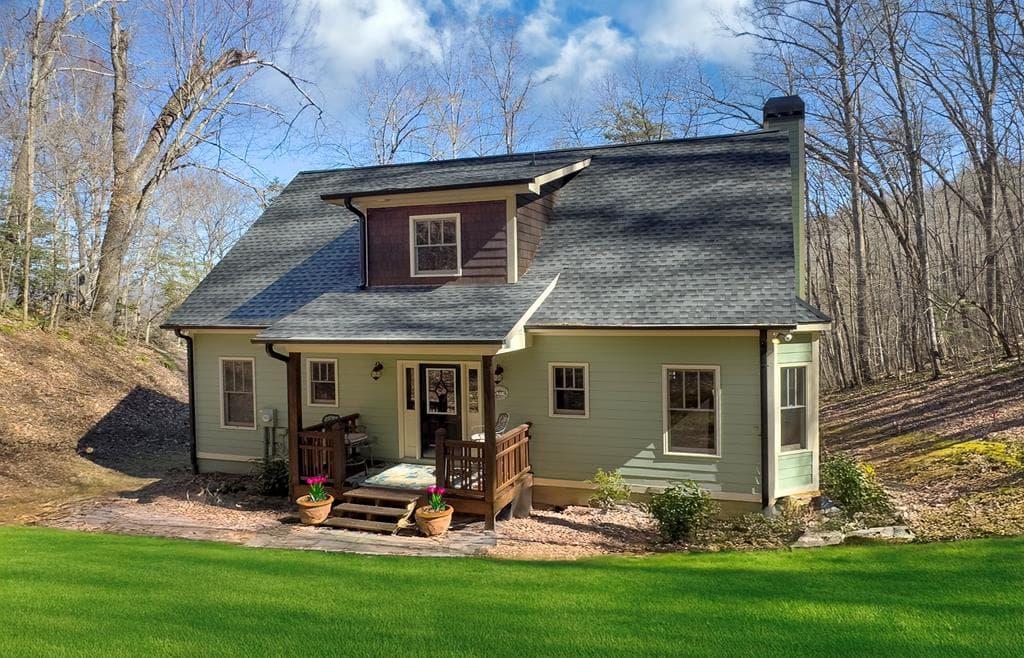 526 Garland Ridge Drive, Hayesville NC 28904 - Primary photo