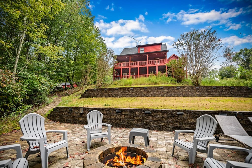 132 Newberry Street, Ellijay GA 30540 - Photo