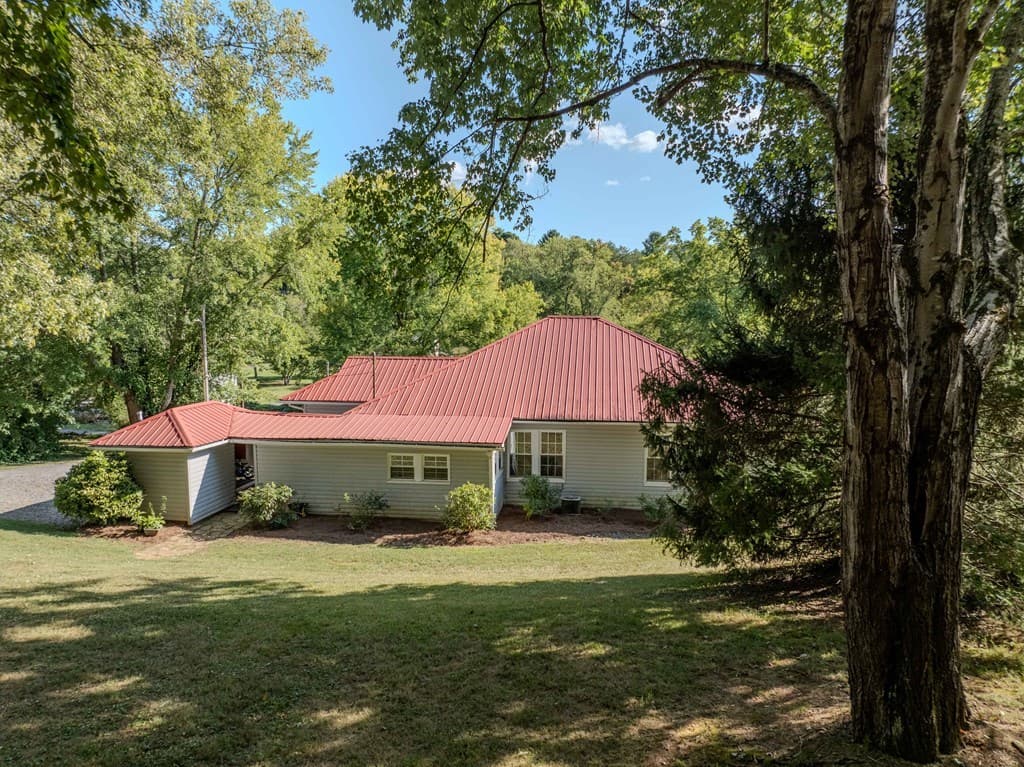 195 Isabella Avenue, Copperhill TN 37317 - Photo