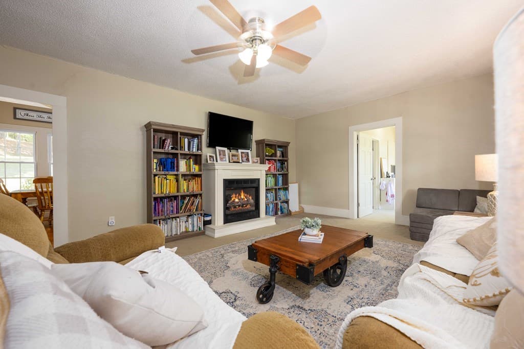 195 Isabella Avenue, Copperhill TN 37317 - Photo