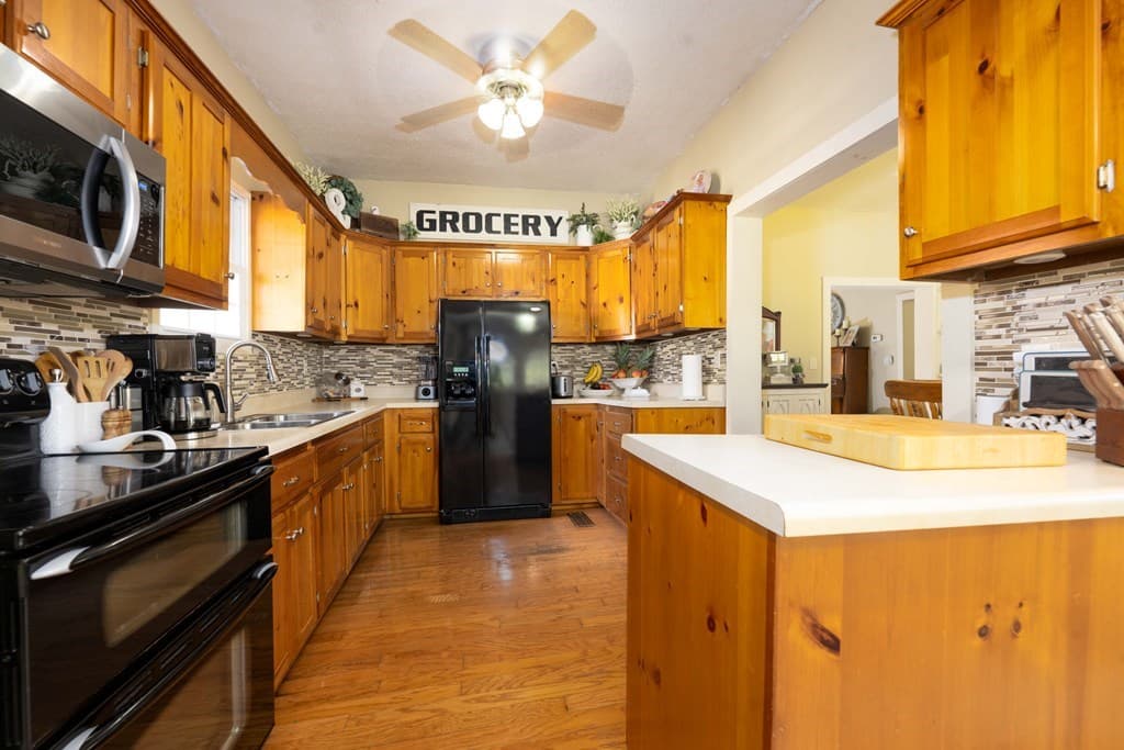 195 Isabella Avenue, Copperhill TN 37317 - Photo