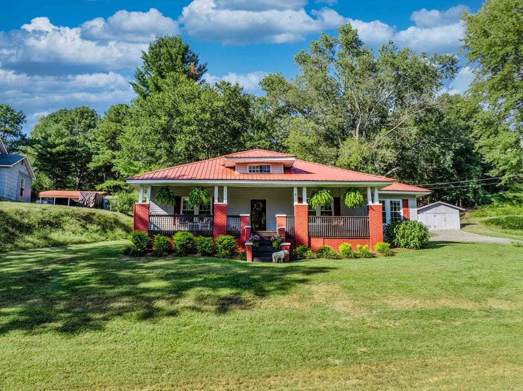 195 Isabella Avenue, Copperhill TN 37317 - Primary photo