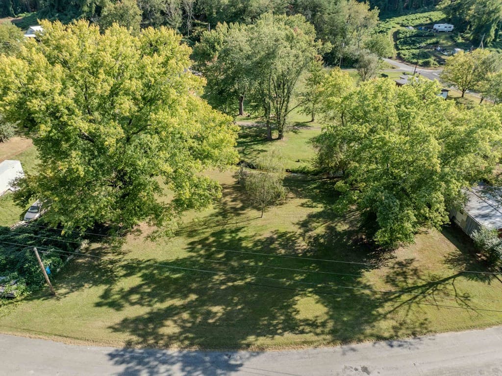 195 Isabella Avenue, Copperhill TN 37317 - Photo