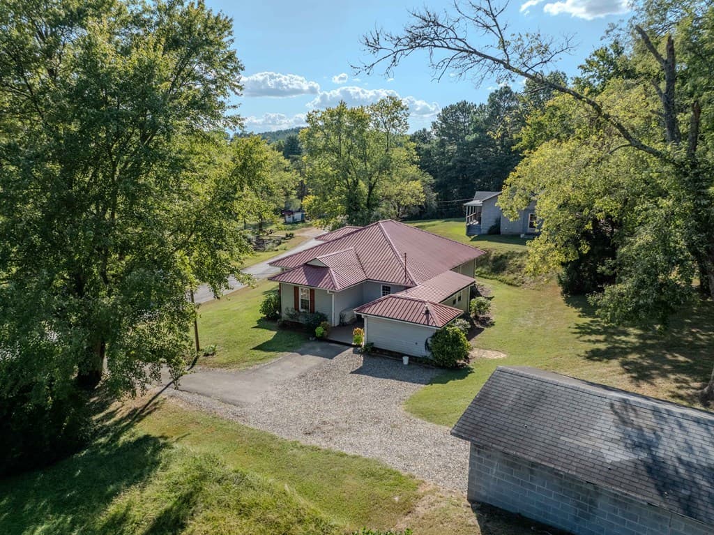 195 Isabella Avenue, Copperhill TN 37317 - Photo