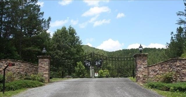 37 Black Bear Ridge Road, Ellijay GA 30536 - Photo