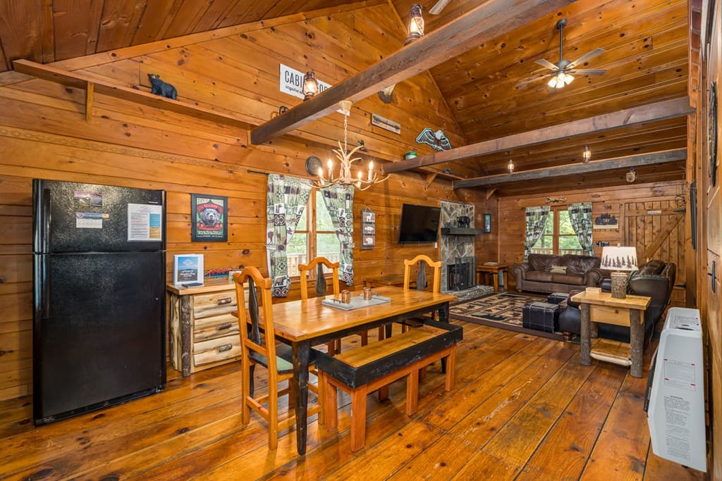850 Valley Drive, Ellijay GA 30536 - Photo
