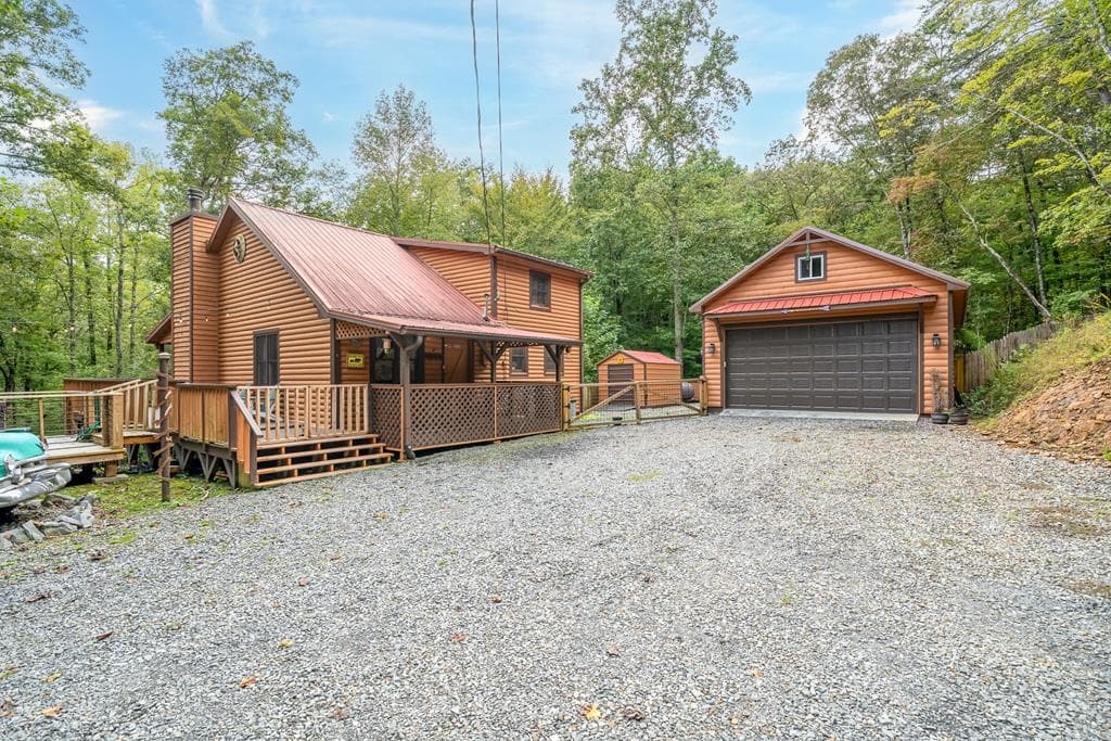 850 Valley Drive, Ellijay GA 30536 - Primary photo