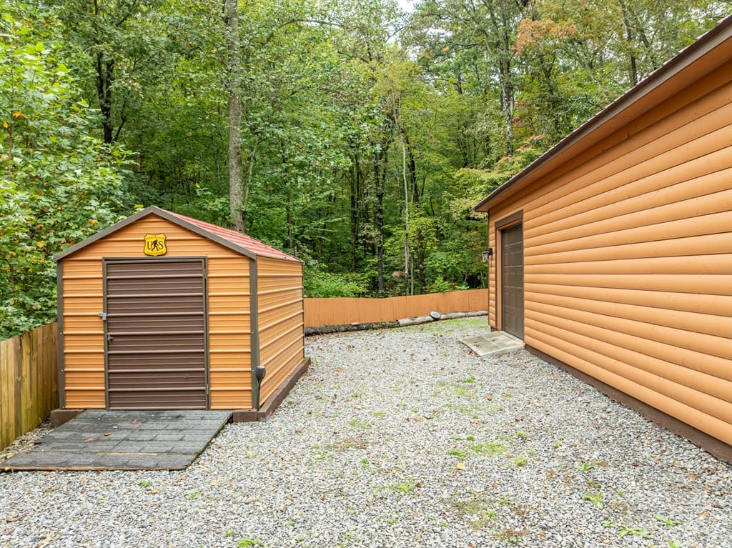 850 Valley Drive, Ellijay GA 30536 - Photo